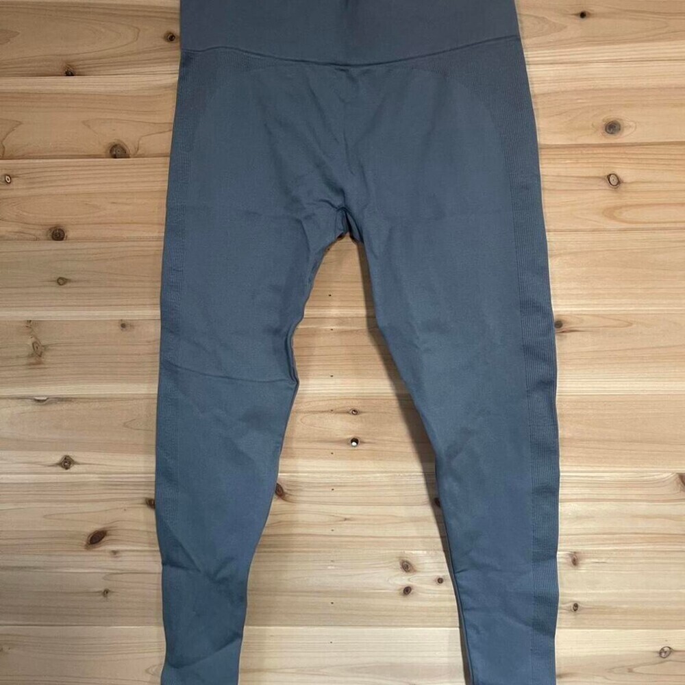 Set Active Grey Leggings Size 1 B 81
